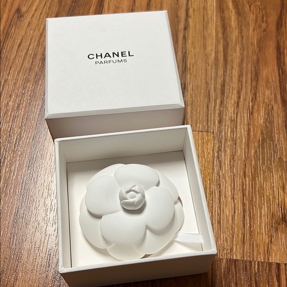 CHANEL Accessories - Chanel ceramic camellia works like diffuser.
